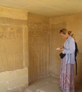 María Rosa Valdesogo in Saqqara. Ancient Egypt